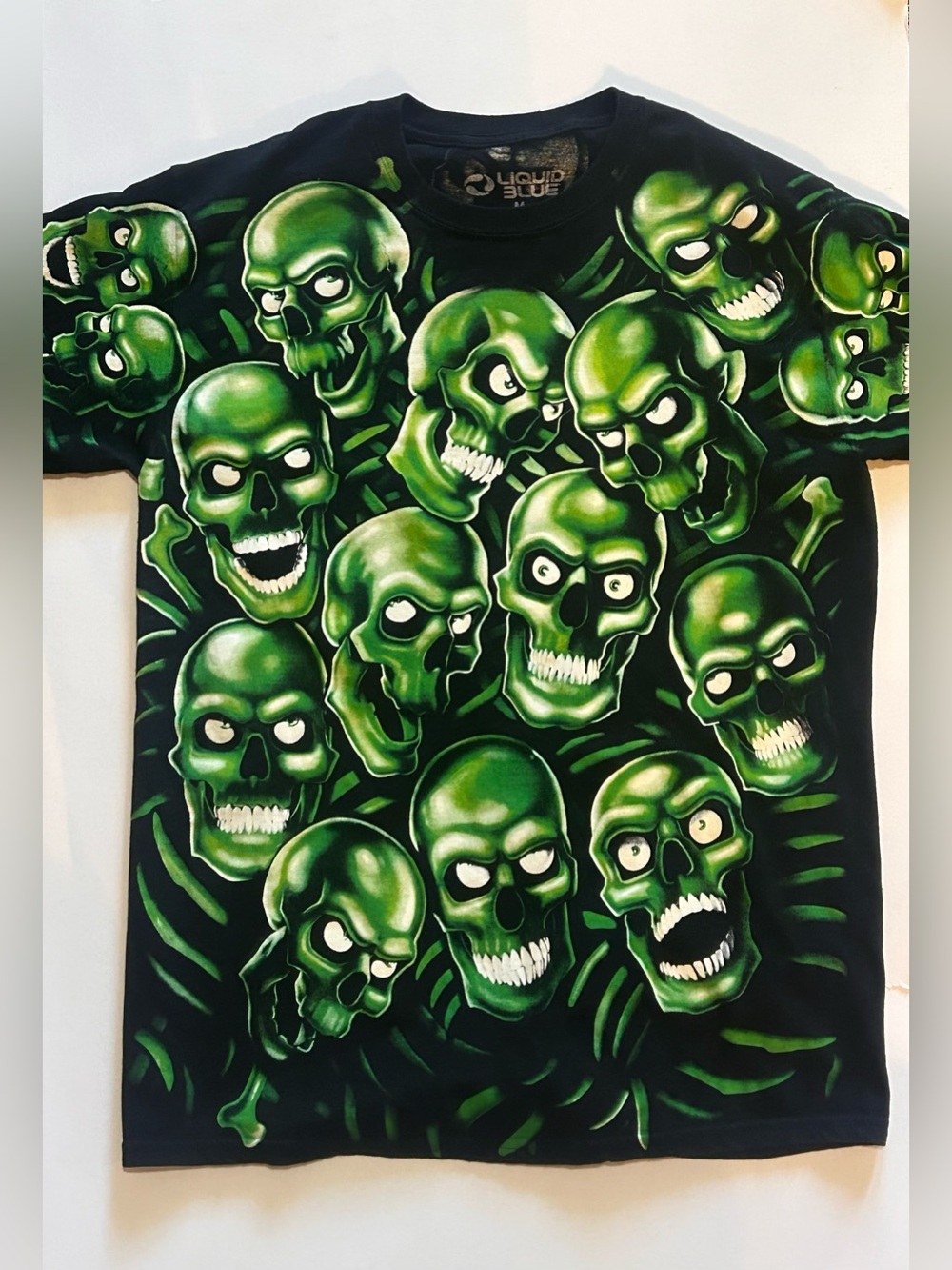 Liquid Blue Men’s Medium All Over T-Shirt Neon Green Skull Print